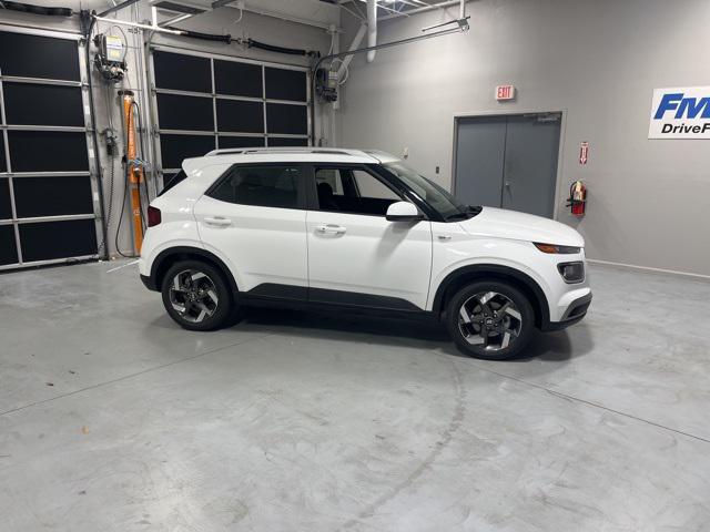 2026 Hyundai Venue SEL's photo