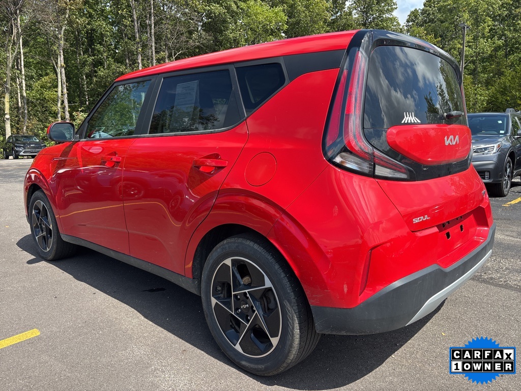 2023 Kia Soul EX photo 3
