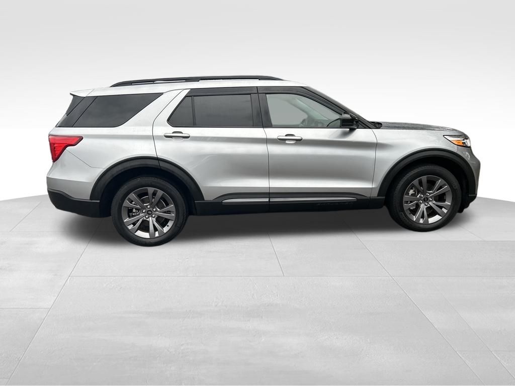 2022 Ford Explorer XLT photo 6