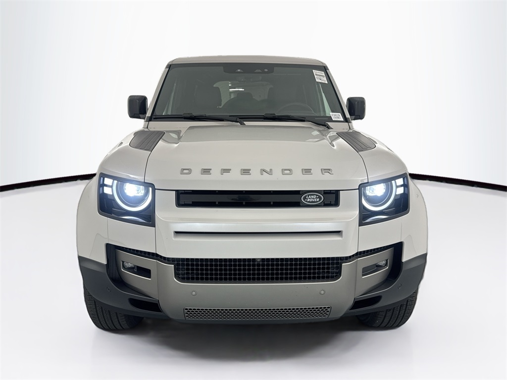 2026 Land Rover Defender 110 S photo 2