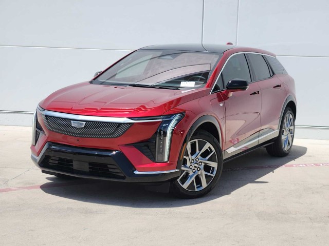 2025 Cadillac OPTIQ Luxury 1