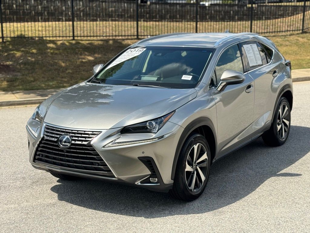 2019 Lexus NX 300h Luxury photo 7