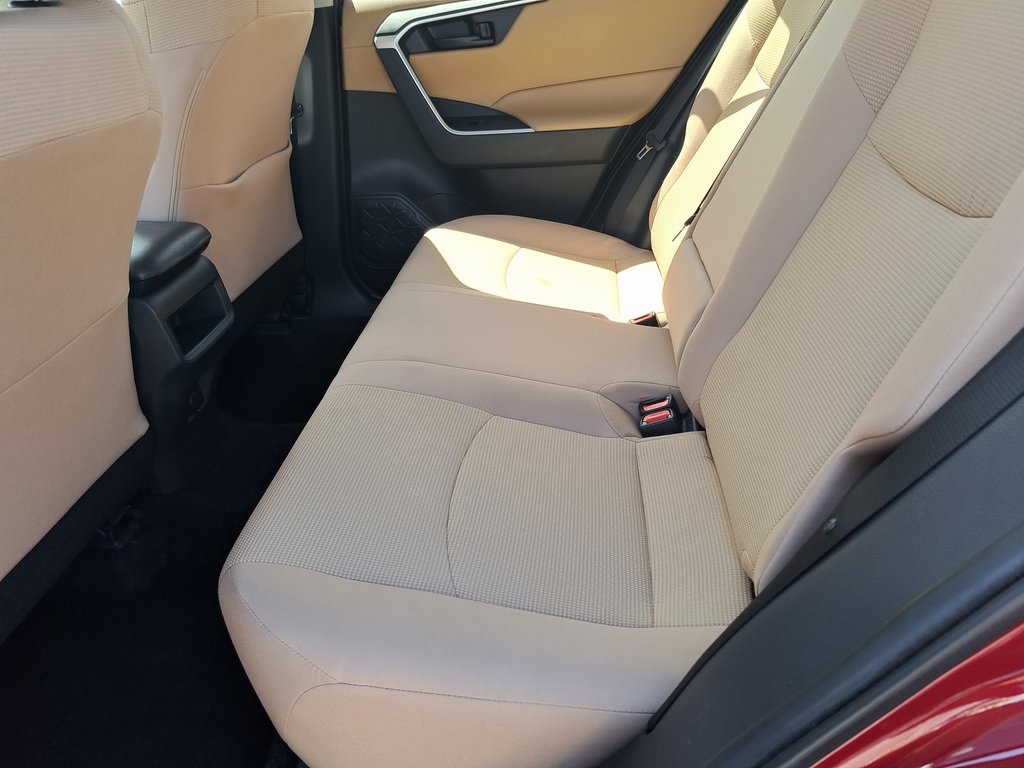 2020 Toyota RAV4 LE photo 24