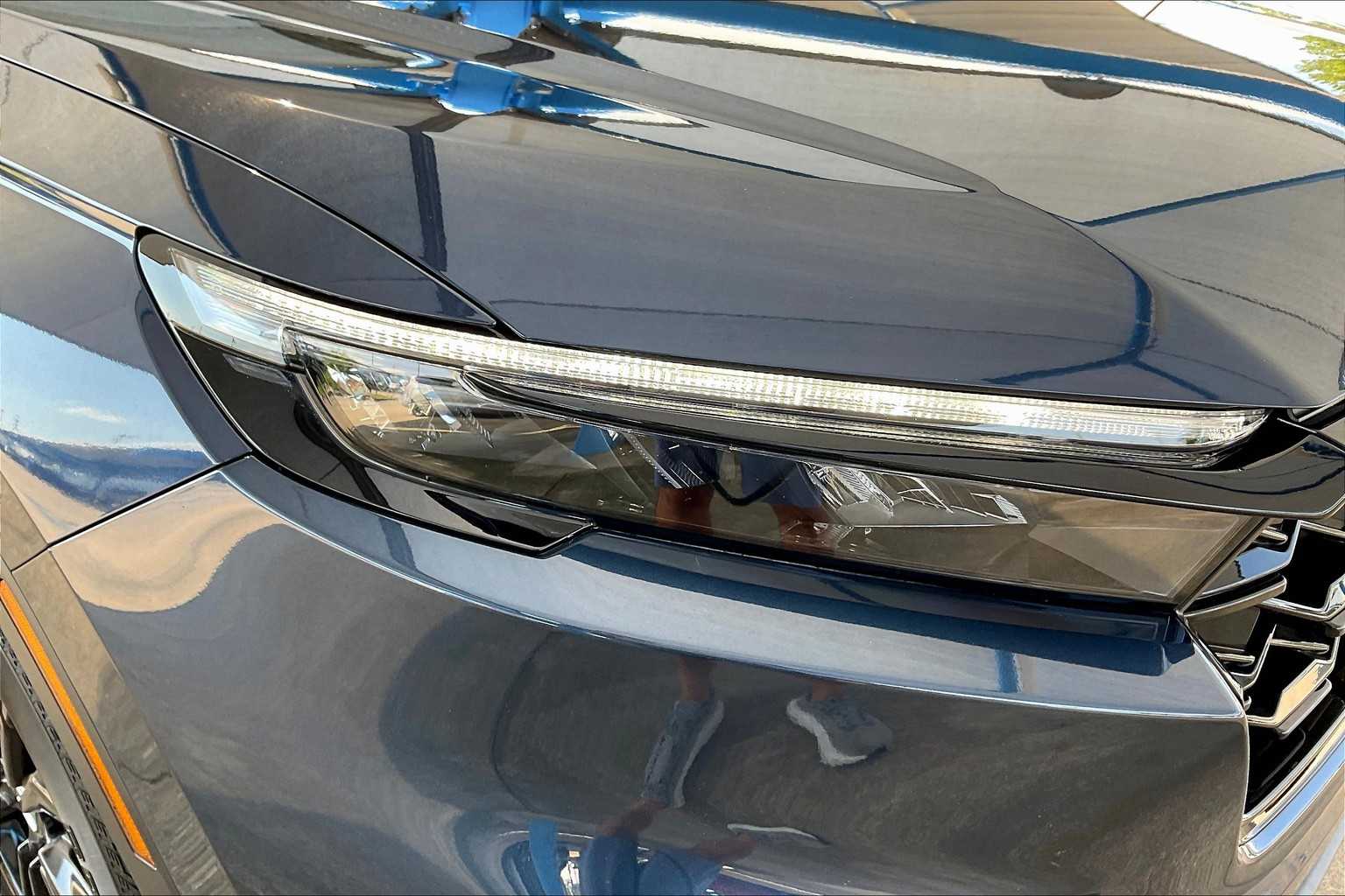 2025 Honda CR-V Hybrid Sport Touring photo 26