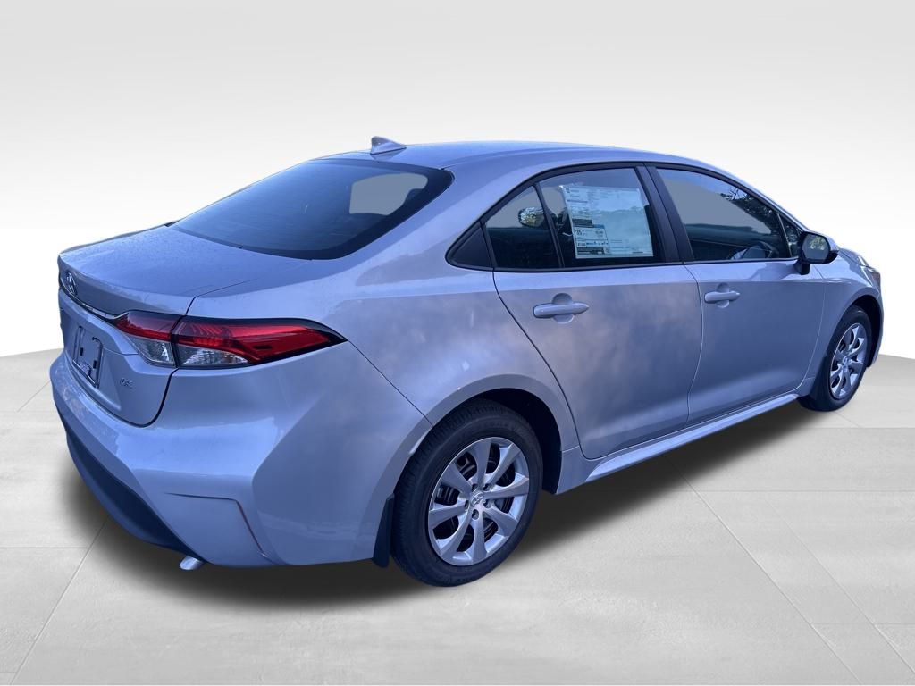 2025 Toyota Corolla LE photo 5