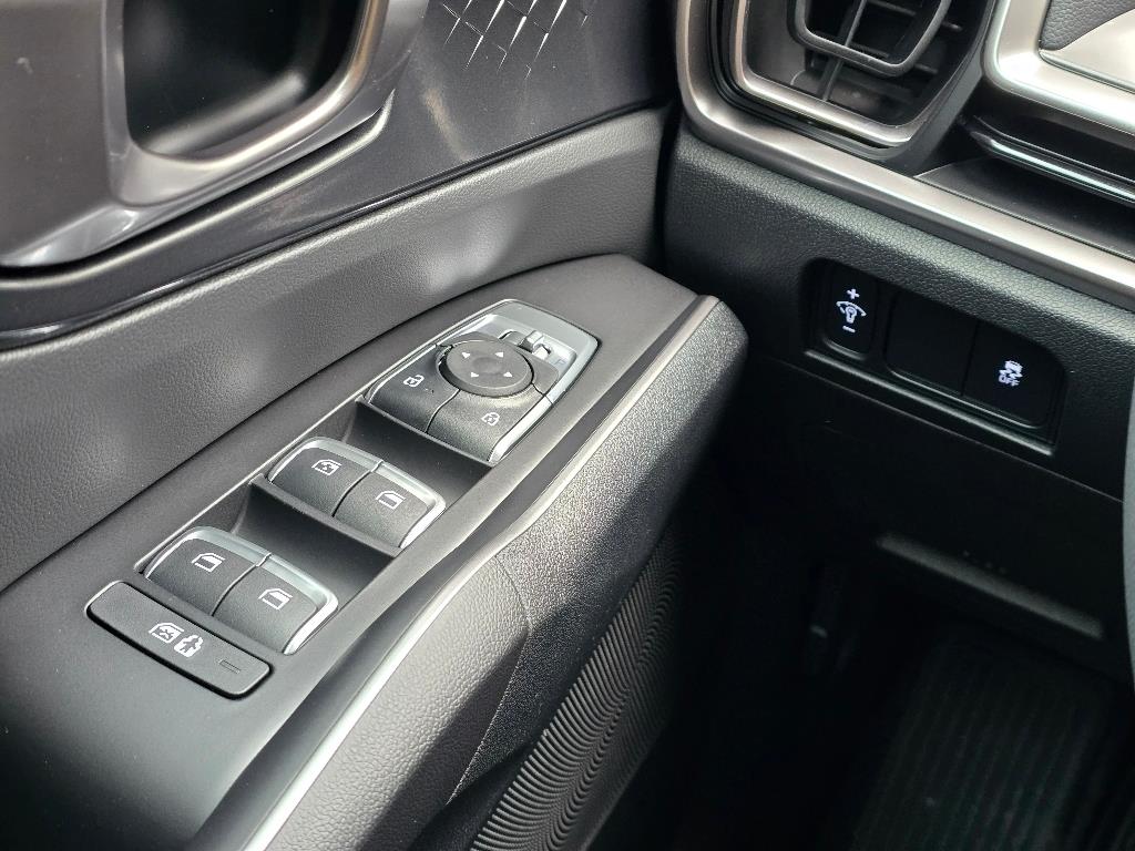 2025 Kia Sorento LX photo 11