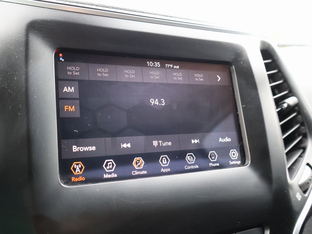 2021 Jeep Cherokee Latitude photo 32