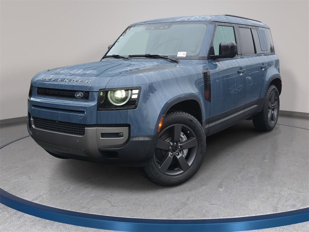 2026 Land Rover Defender S's photo