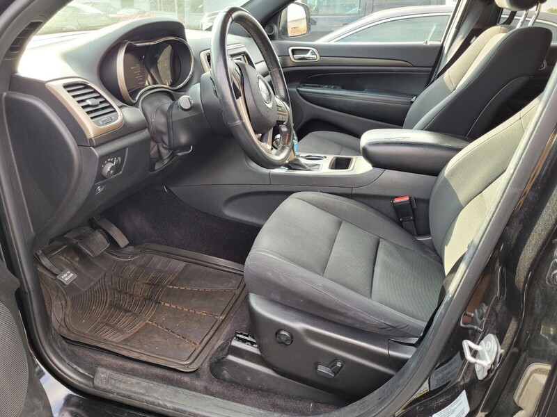 2016 Jeep Grand Cherokee Laredo photo 4