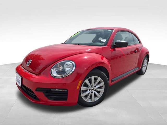 2017 Volkswagen Beetle 1.8T S photo 2