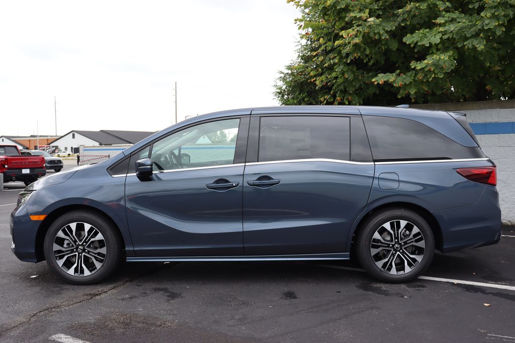 2026 Honda Odyssey Elite photo 2