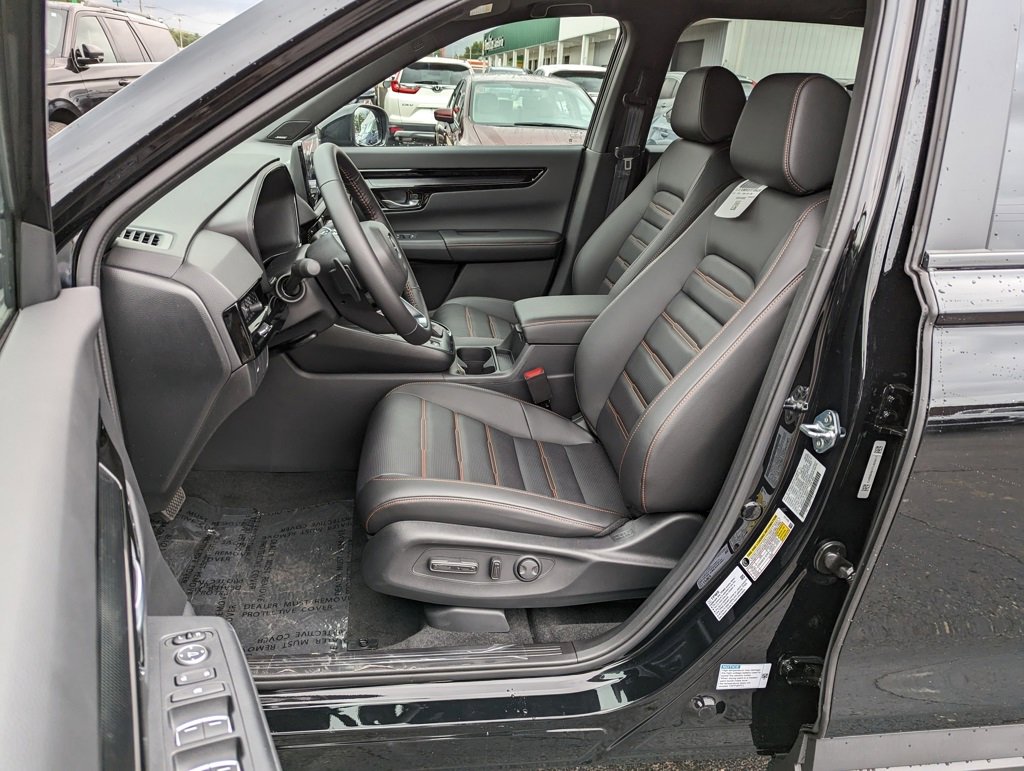 2026 Honda CR-V Hybrid Sport Touring photo 6
