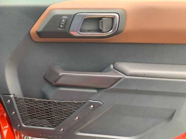 2024 Ford Bronco Outer Banks photo 25