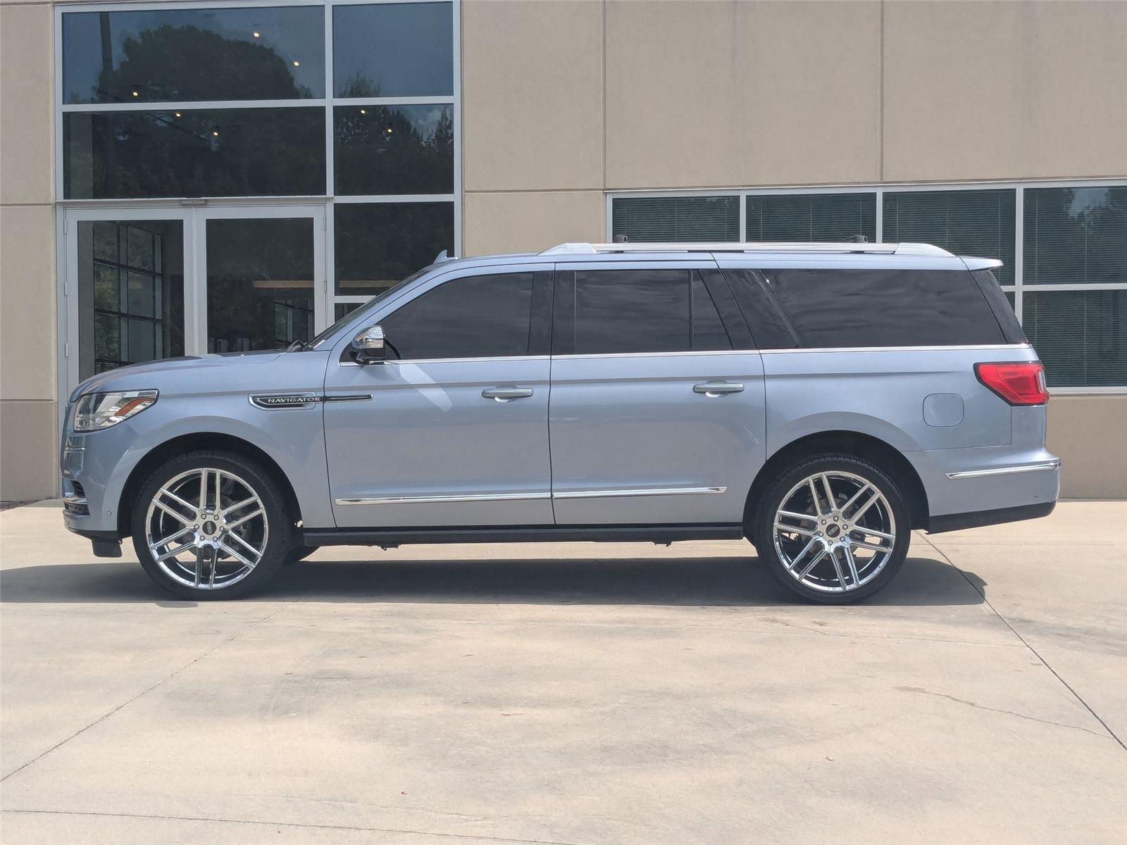 2020 Lincoln Navigator Black Label photo 8