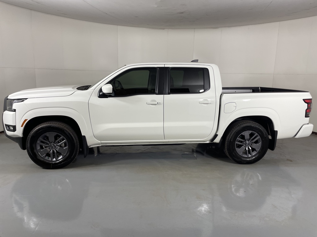 2025 Nissan Frontier Crew Cab SV photo 4
