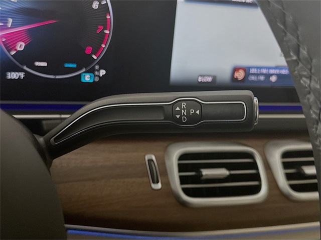 2026 Mercedes Benz GLS 450 4MATIC photo 16