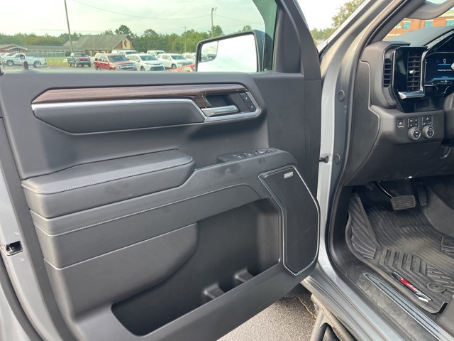 2024 Chevrolet Silverado 1500 RST photo 4