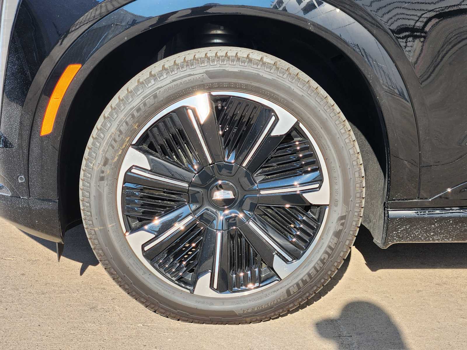 2025 Cadillac Escalade IQ Sport photo 5