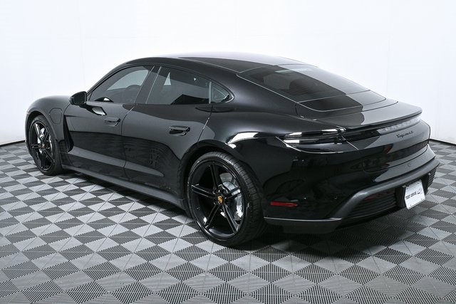 2022 Porsche Taycan 4S photo 3
