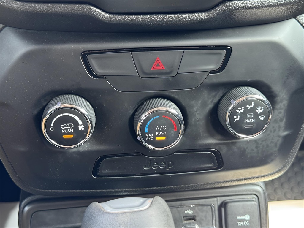 2020 Jeep Renegade Sport photo 15