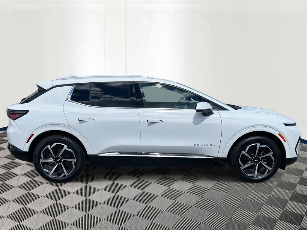 2025 Chevrolet Equinox EV 1LT photo 6