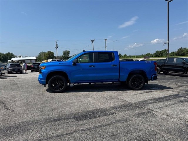 2026 Chevrolet Silverado 1500 Custom photo 2