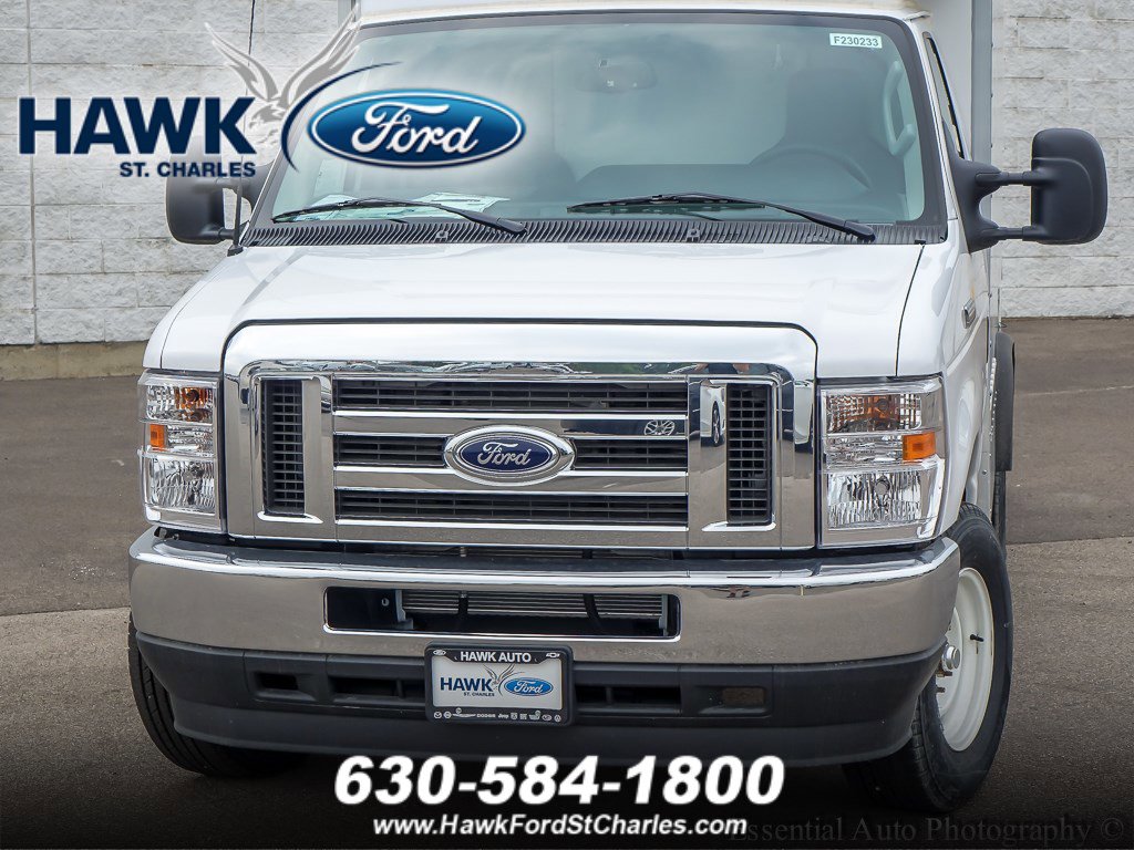 2023 Ford E-350 photo 3