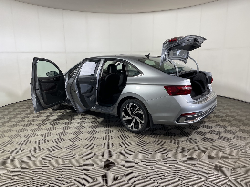 2025 Volkswagen Jetta 1.5T SEL photo 10