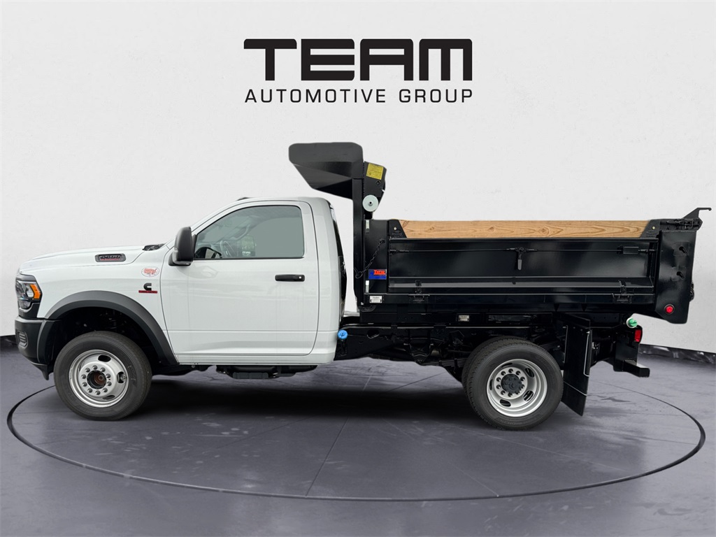 2024 Ram 5500 Tradesman photo 2