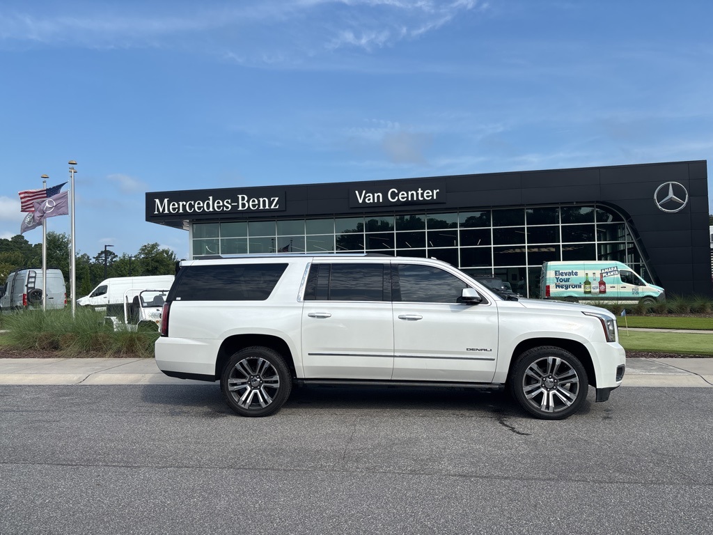 2018 Gmc Yukon XL Denali photo 2