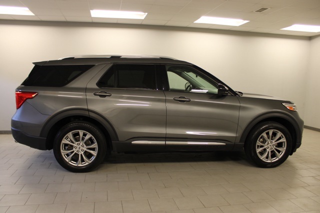 2023 Ford Explorer Limited photo 4