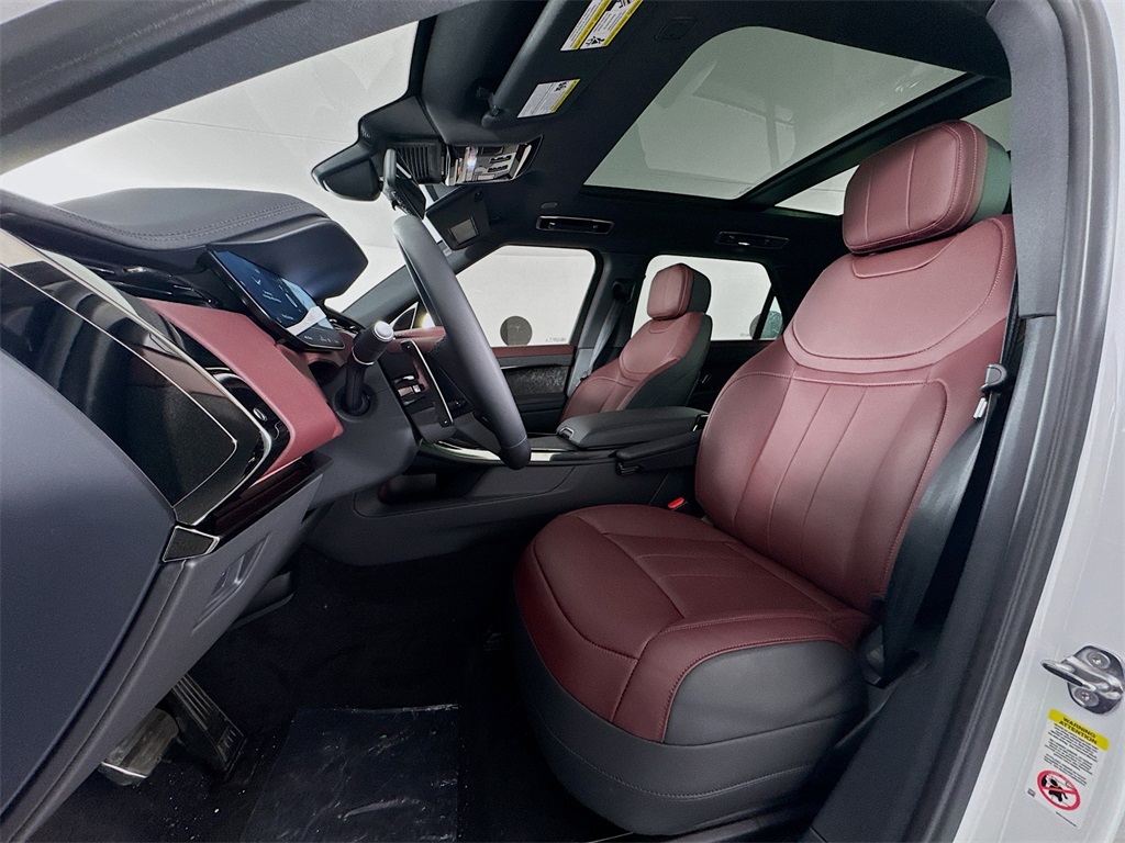 2025 Land Rover Range Rover Sport SE photo 17