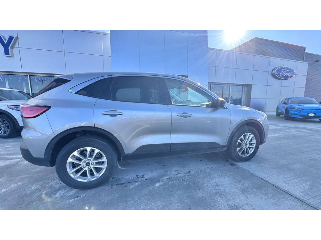 2022 Ford Escape SE photo 6