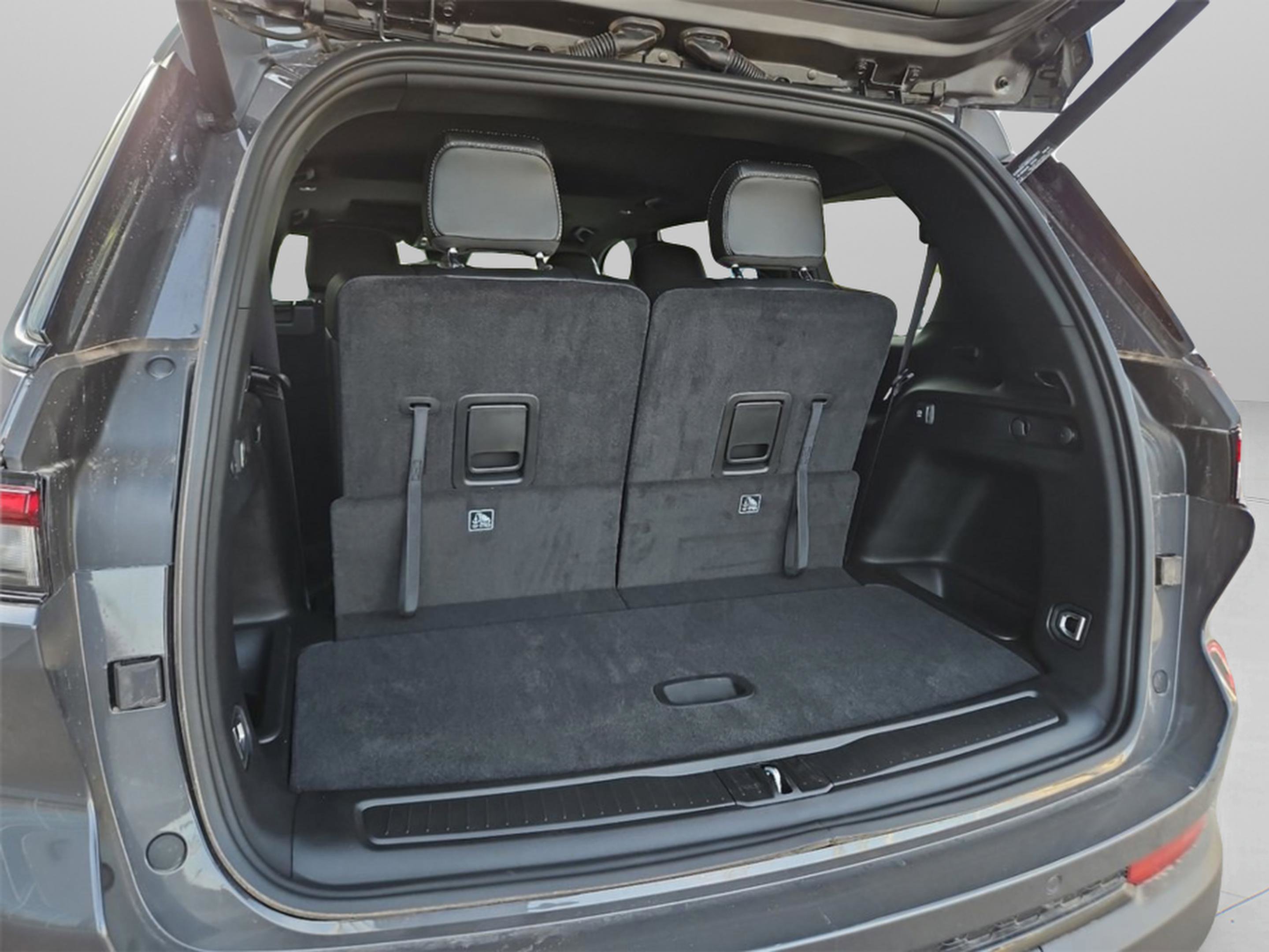 2025 Jeep Grand Cherokee Altitude X photo 8