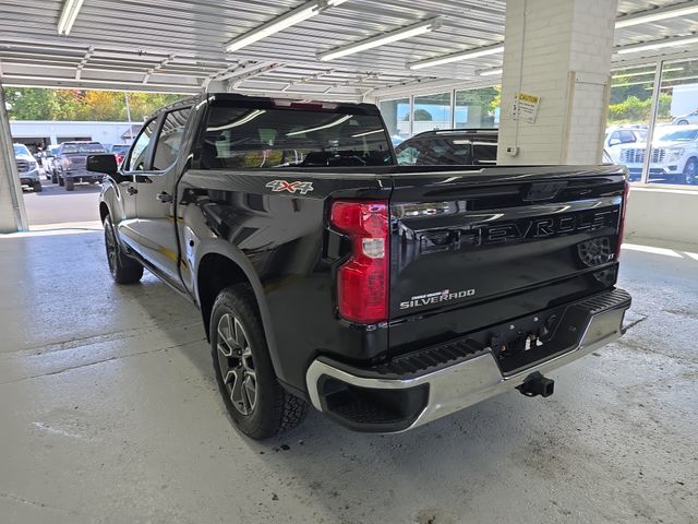 2023 Chevrolet Silverado 1500 LT photo 3