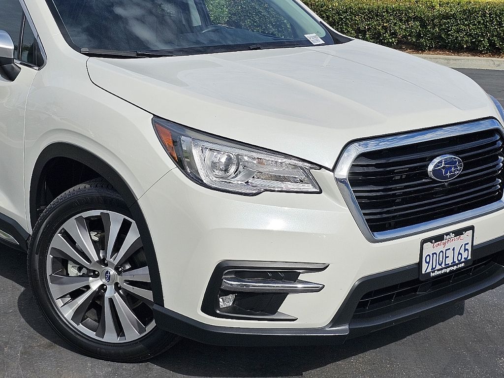 2022 Subaru Ascent Touring photo 3