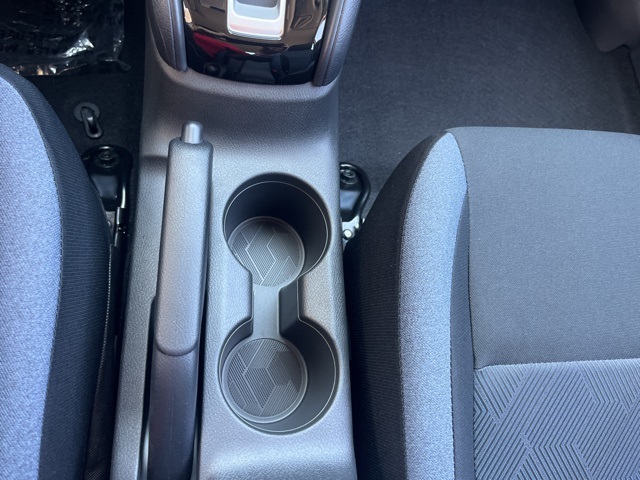 2025 Nissan Versa 1.6 SV photo 19