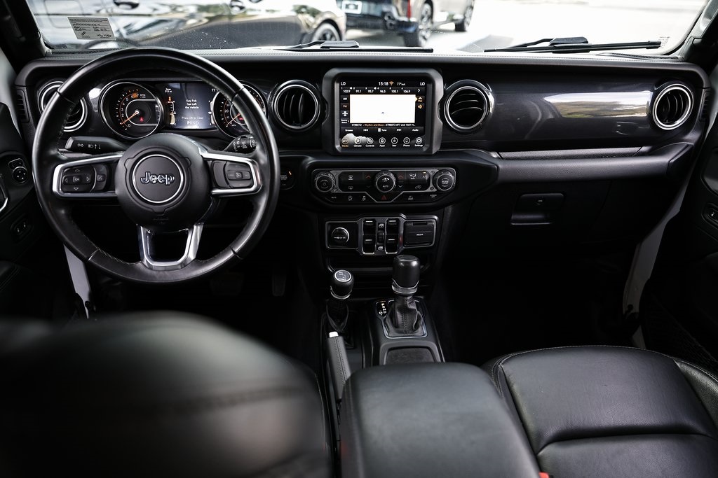 2022 Jeep Wrangler Unlimited Sahara Altitude photo 26