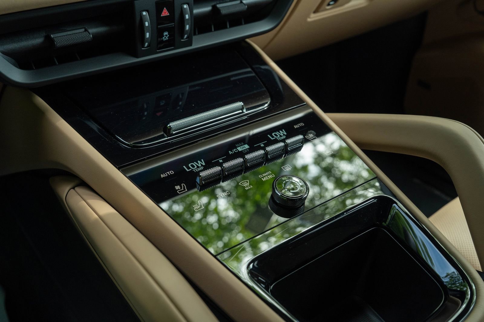 2025 Porsche Cayenne Base photo 30