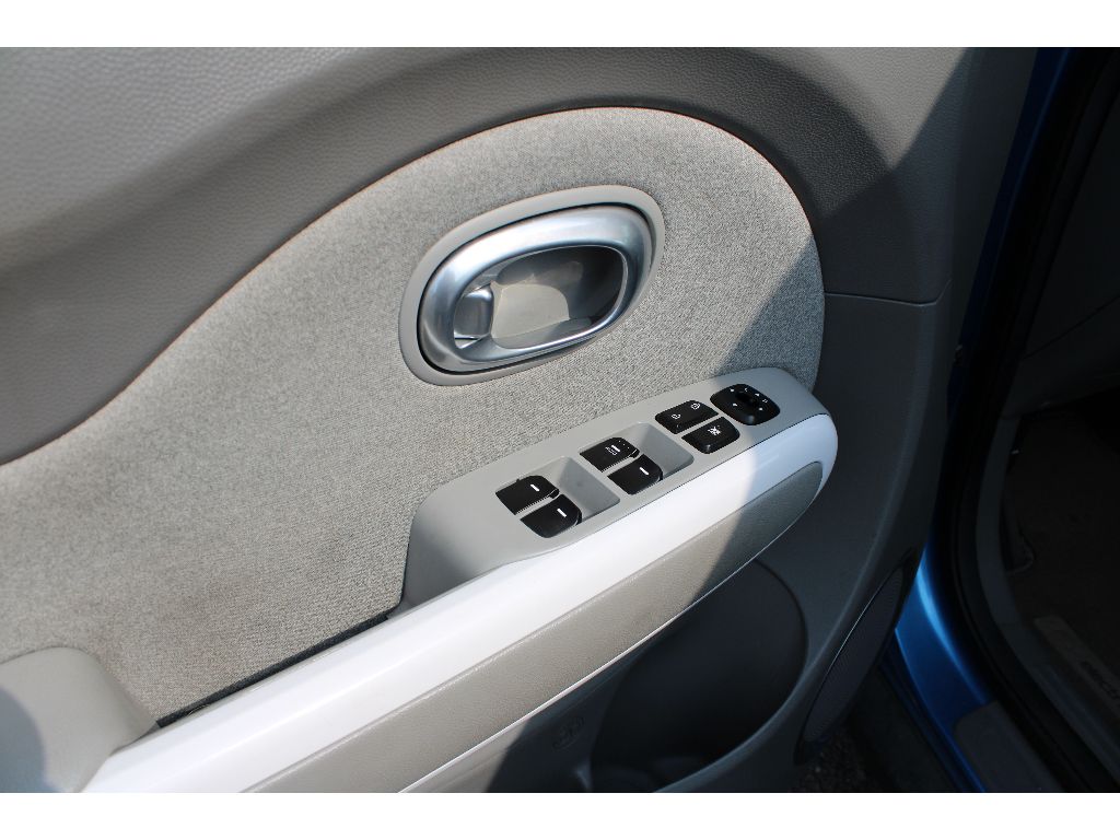 2017 Kia Soul EV photo 10