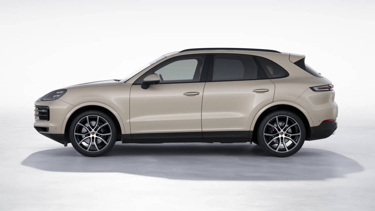 2026 Porsche Cayenne photo 2