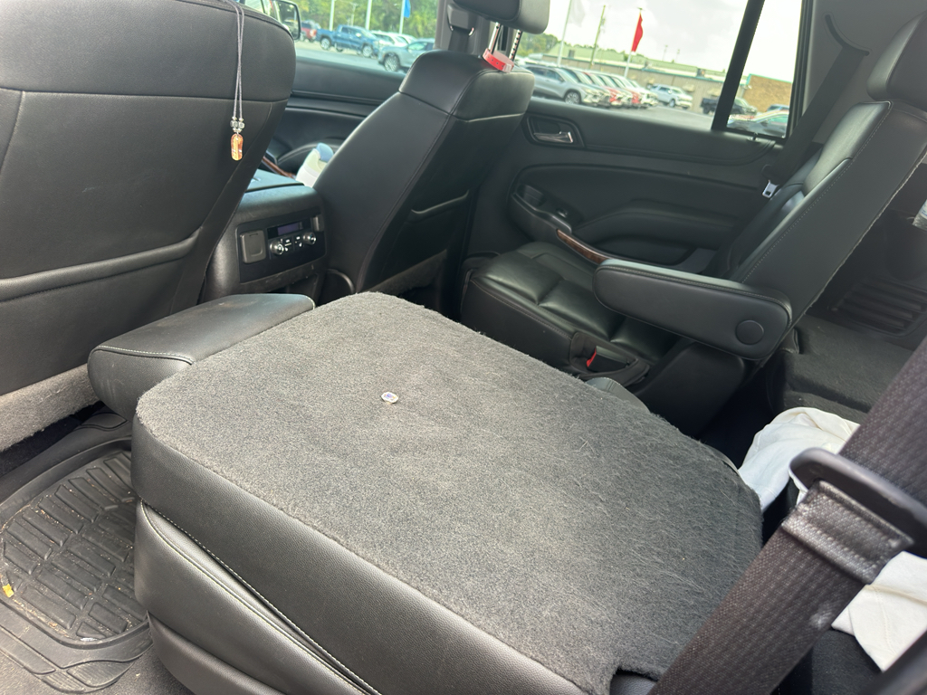 2019 Chevrolet Tahoe Premier photo 2