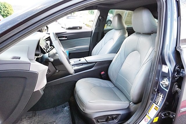 Used 2019 Gray Toyota XLE image 13