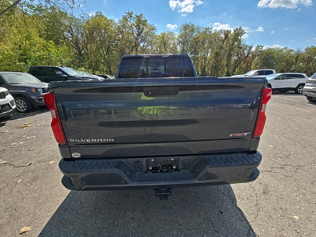 2020 Chevrolet Silverado 1500 RST photo 4
