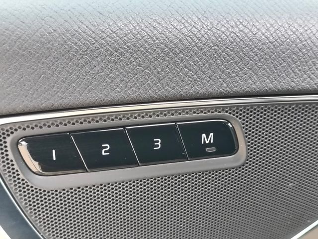 2022 Volvo XC90 T5 Momentum photo 18