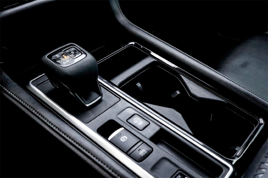 2023 Nissan Pathfinder SL photo 24