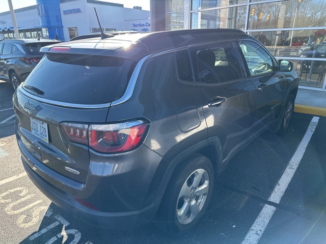 2019 Jeep Compass Latitude photo 4