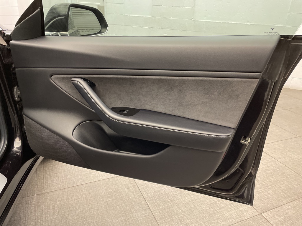 2018 Tesla Model 3 Long Range photo 18