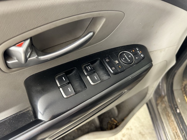 2017 Kia Sedona LX photo 19