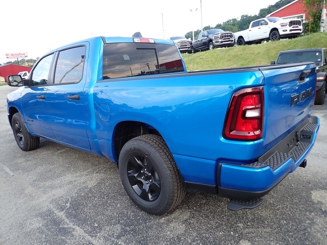2025 Ram 1500 Tradesman photo 3